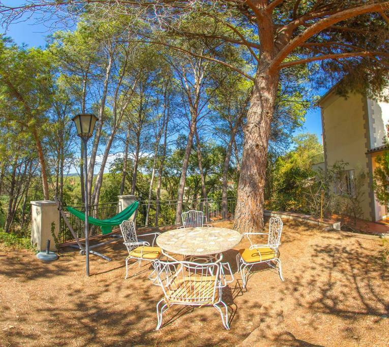 Les Canyes Cottage, Private Villa Resort Piera Exterior photo