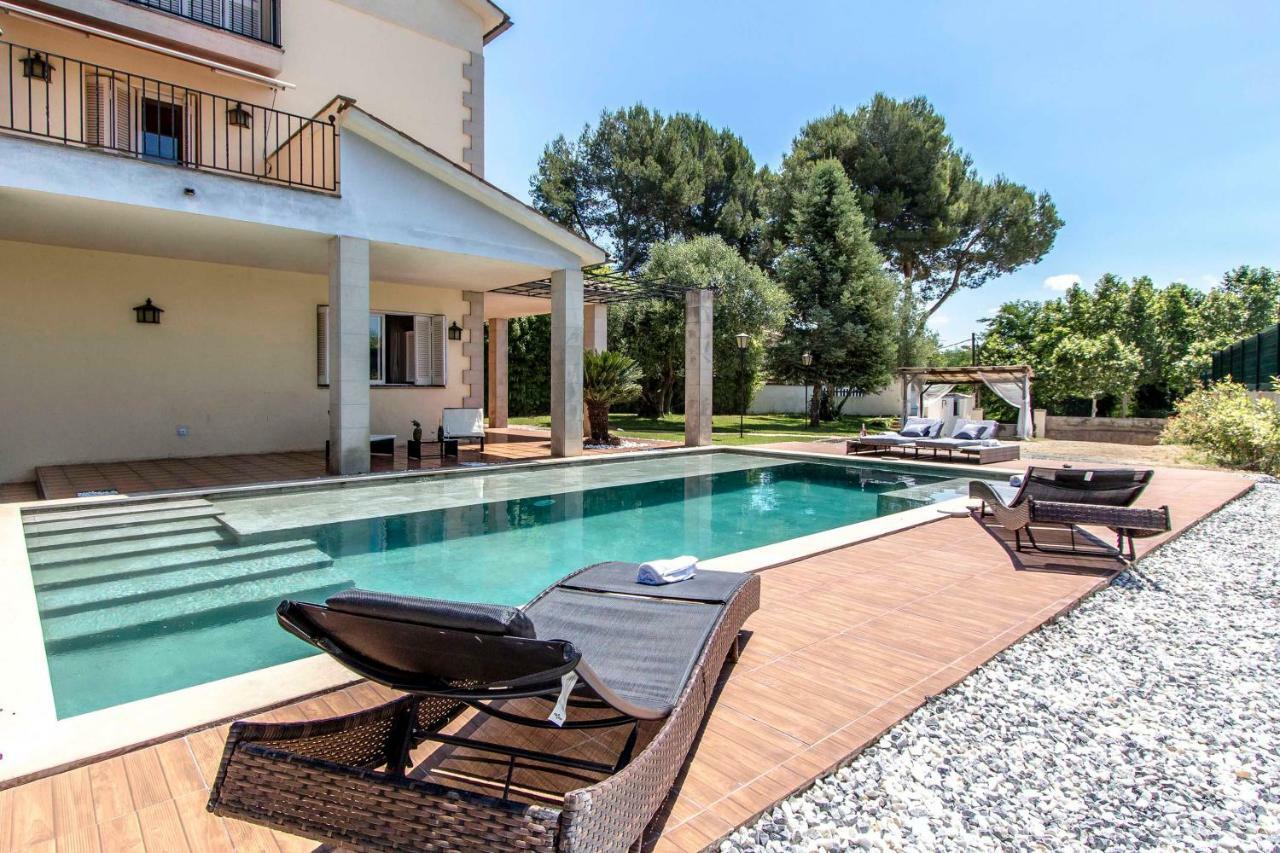 Les Canyes Cottage, Private Villa Resort Piera Exterior photo