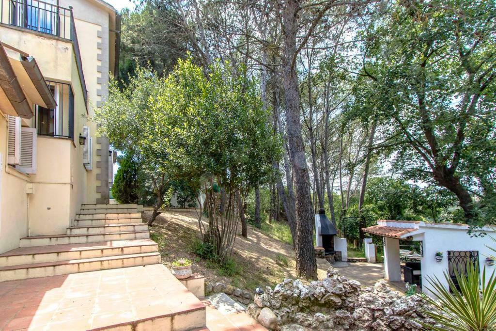 Les Canyes Cottage, Private Villa Resort Piera Exterior photo